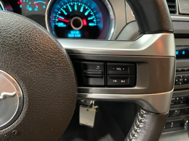 Used-2014-Ford-Mustang-V6