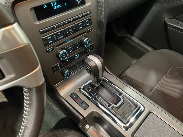 Used-2014-Ford-Mustang-V6