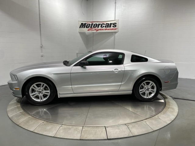 Used-2014-Ford-Mustang-V6