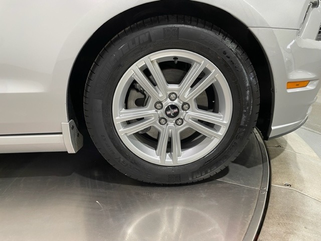 Used-2014-Ford-Mustang-V6