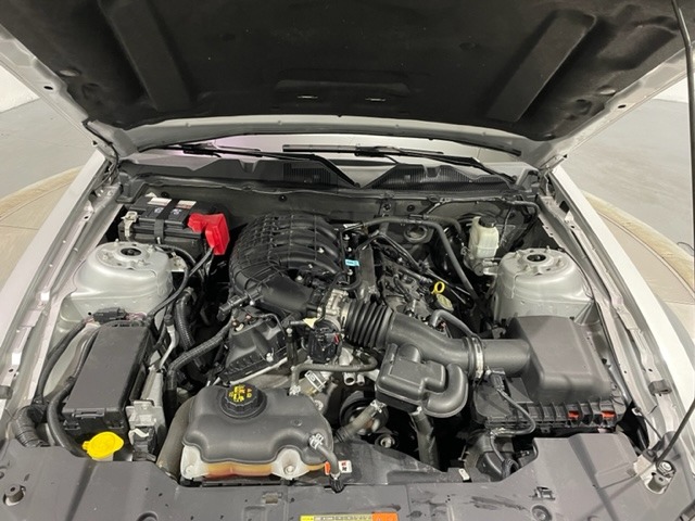 Used-2014-Ford-Mustang-V6