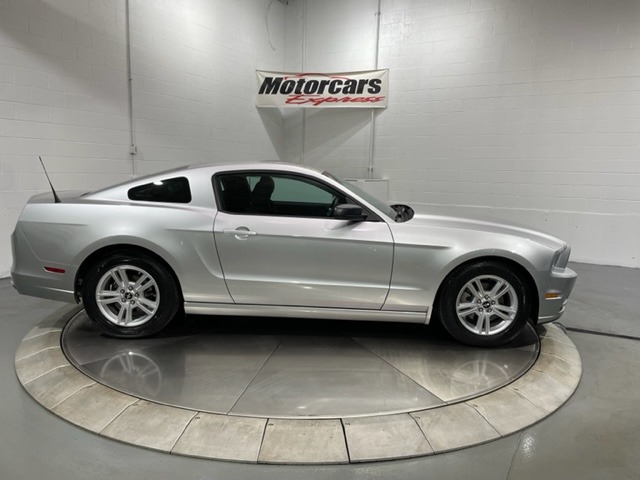 Used-2014-Ford-Mustang-V6