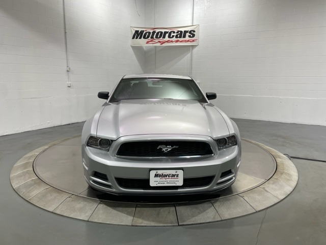Used-2014-Ford-Mustang-V6