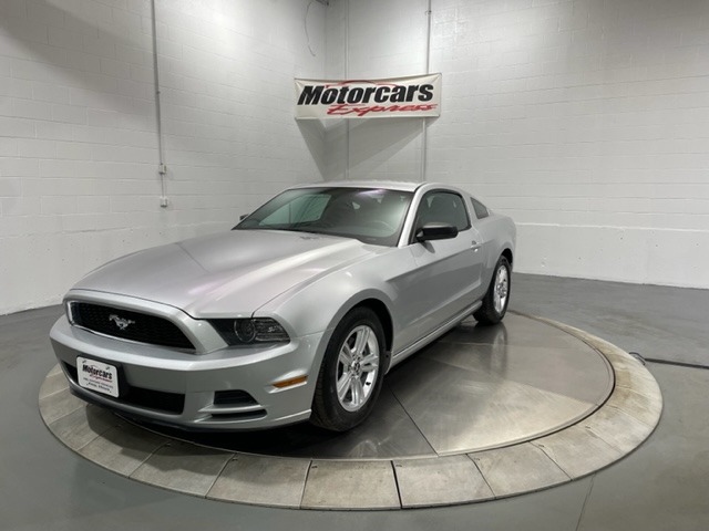 Used-2014-Ford-Mustang-V6