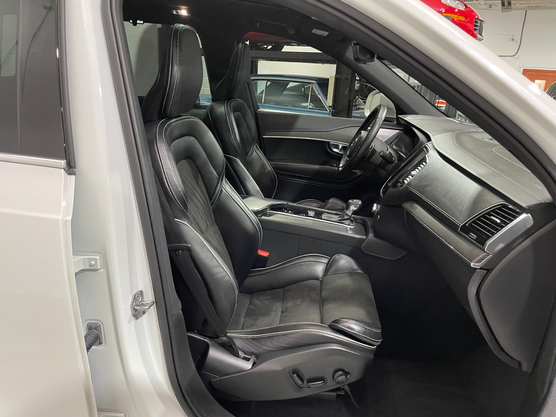 Used-2019-Volvo-XC90-T6-R-Design-AWD