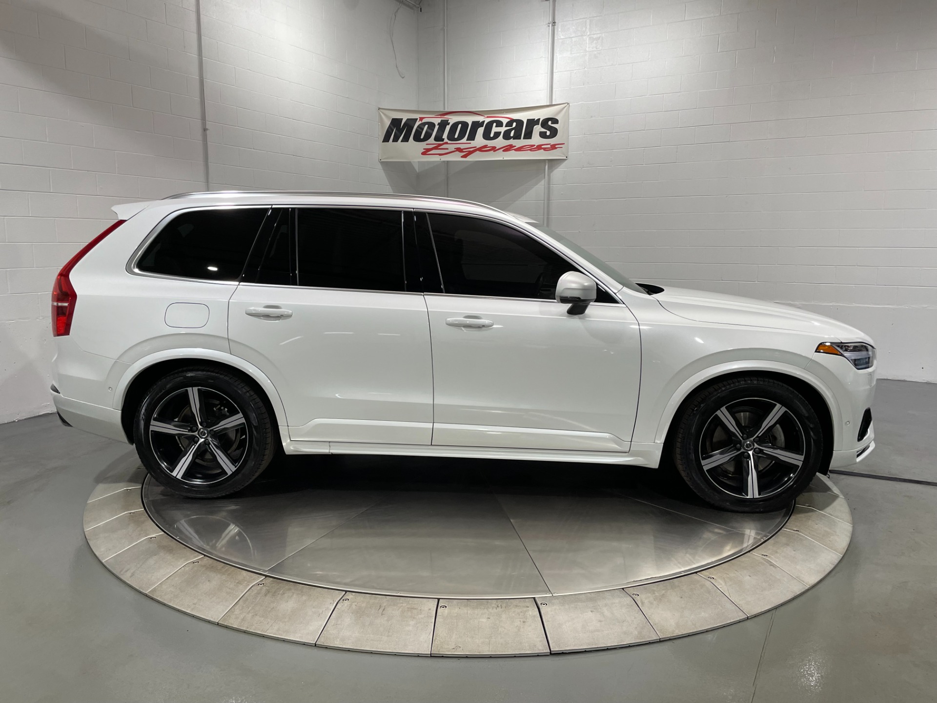 Used-2019-Volvo-XC90-T6-R-Design-AWD