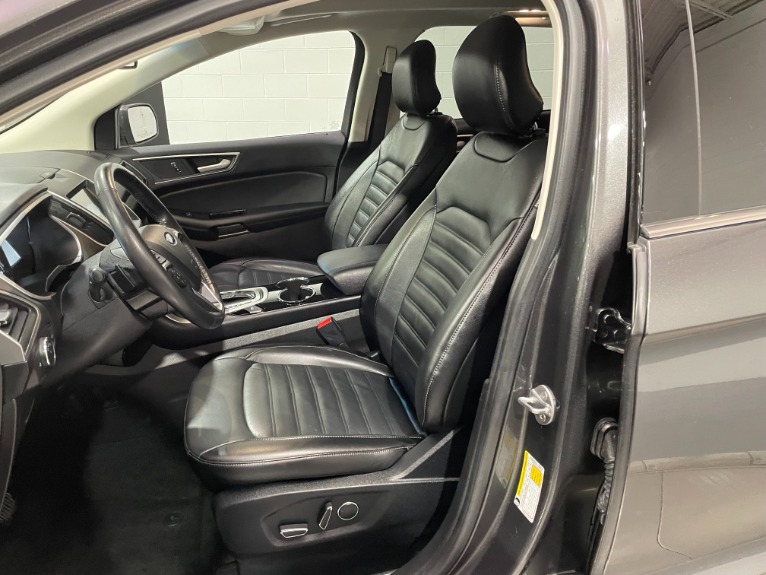 Used-2017-Ford-Edge-SEL-AWD