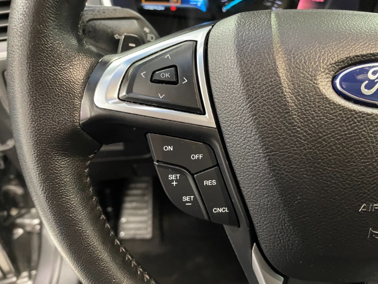 Used-2017-Ford-Edge-SEL-AWD