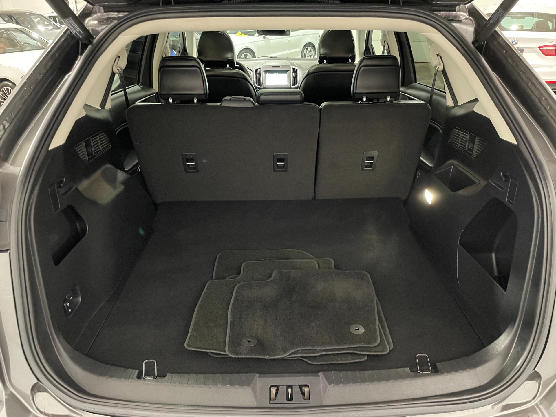 Used-2017-Ford-Edge-SEL-AWD