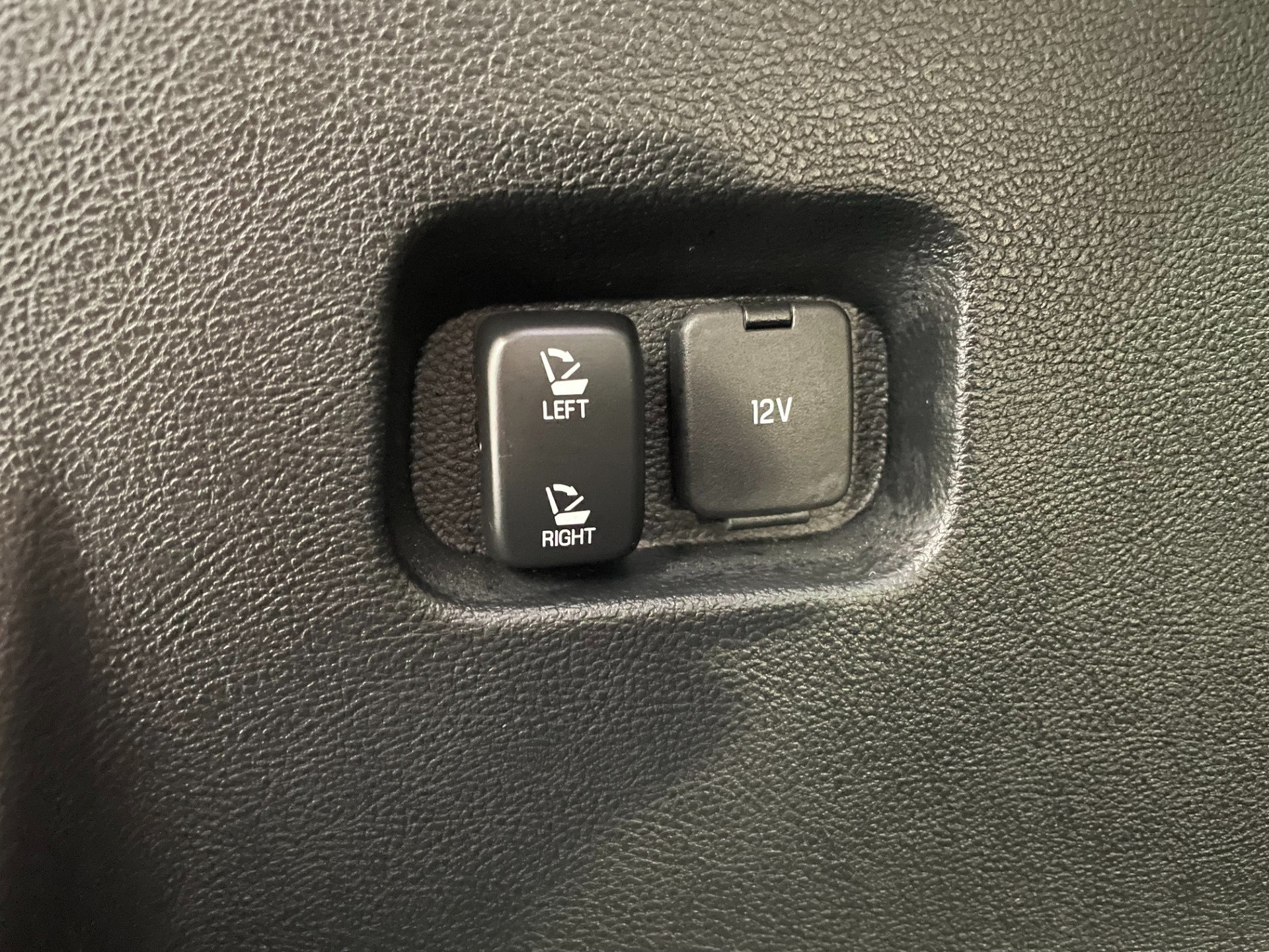 Used-2017-Ford-Edge-SEL-AWD
