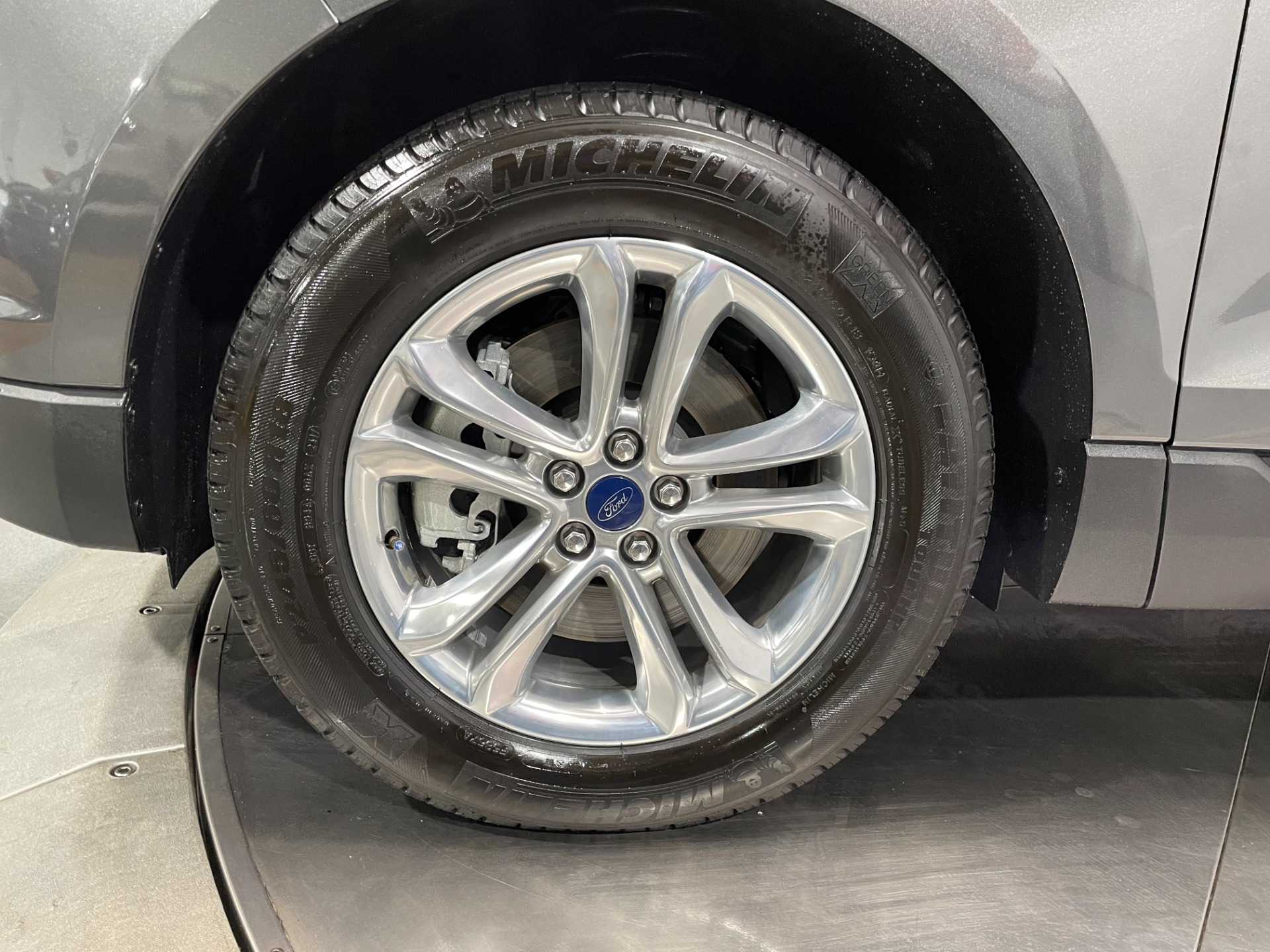 Used-2017-Ford-Edge-SEL-AWD