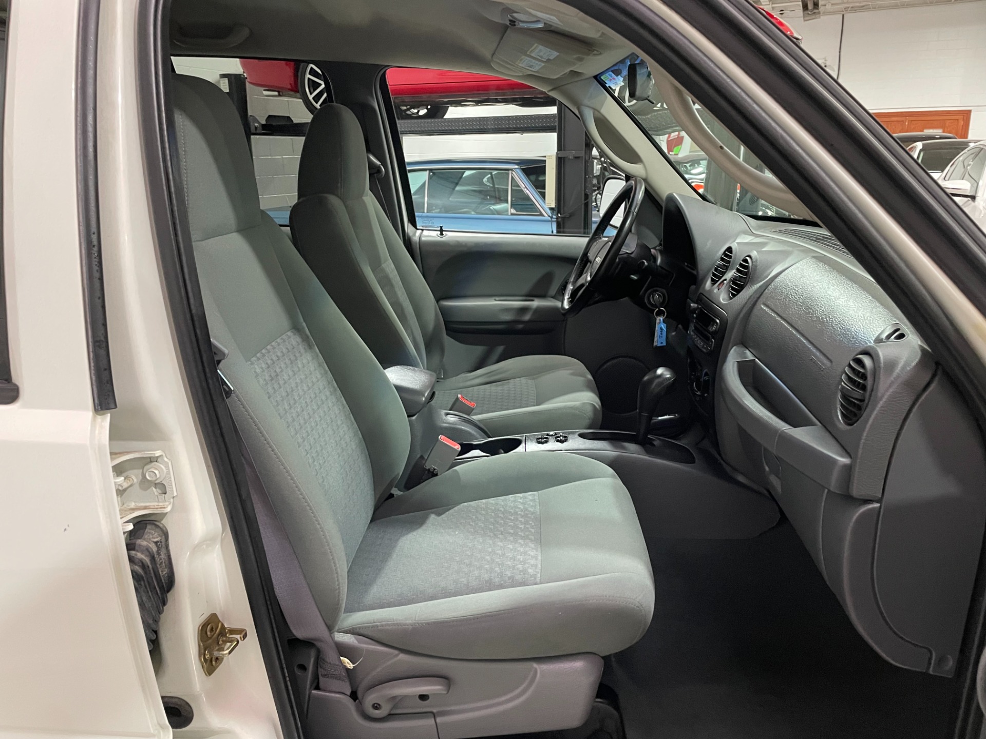 Used-2007-Jeep-Liberty-Sport-4WD
