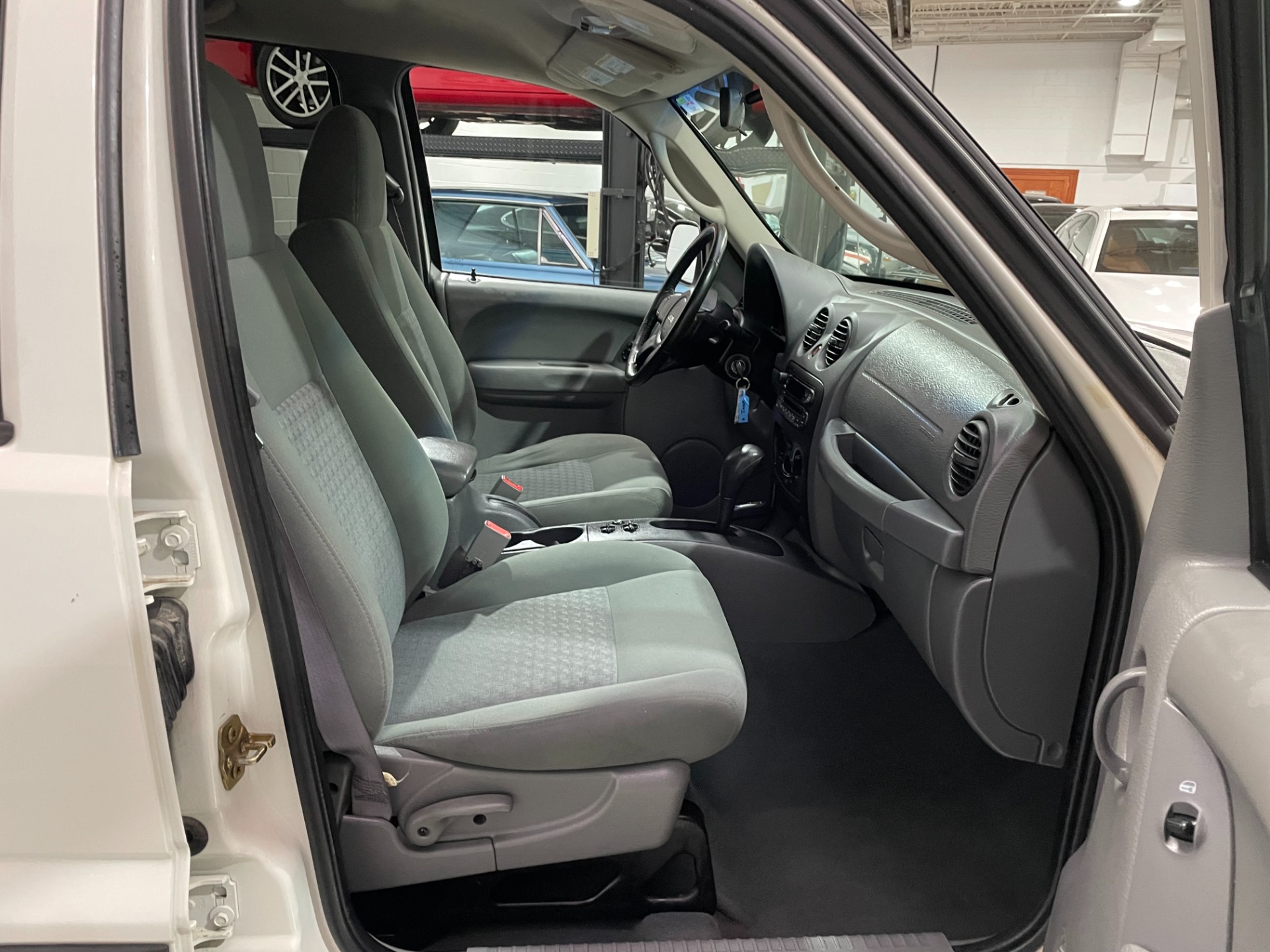 Used-2007-Jeep-Liberty-Sport-4WD