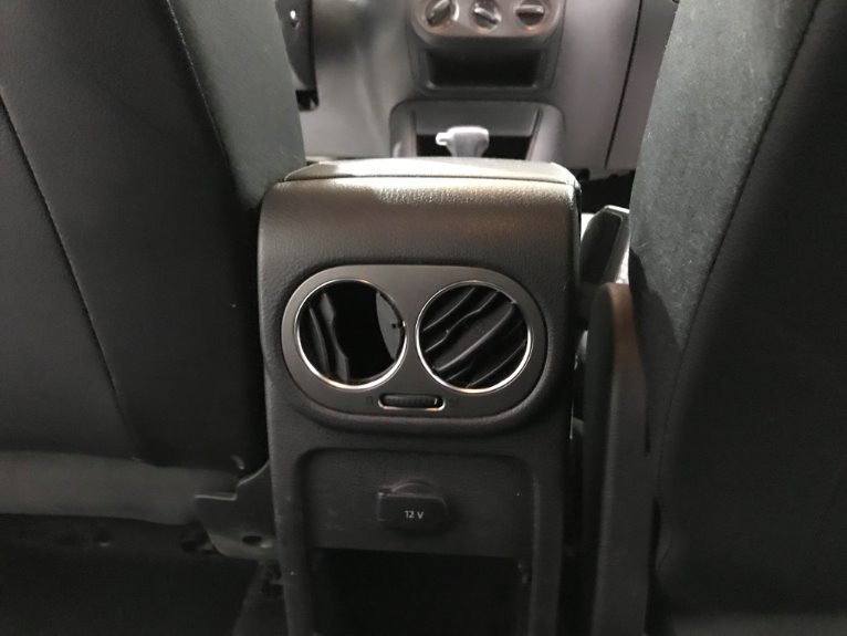 Used-2009-Volkswagen-Tiguan-S