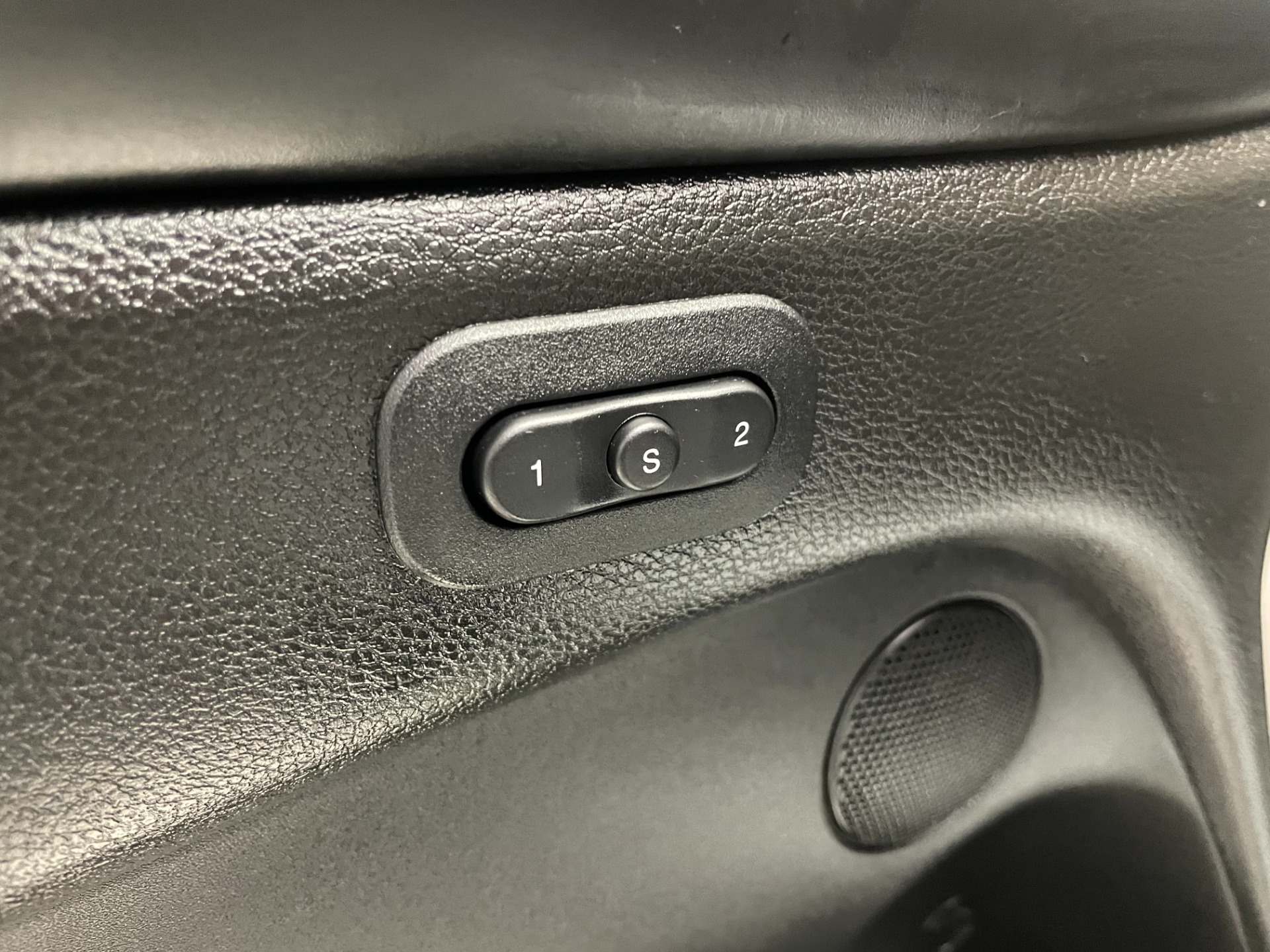Used-2021-Jeep-Grand-Cherokee-Overland-4X4