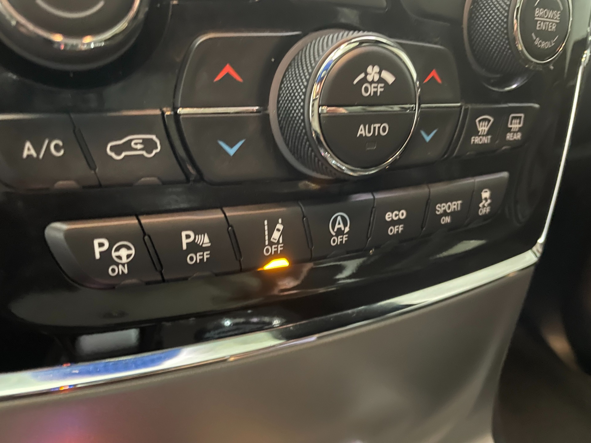 Used-2021-Jeep-Grand-Cherokee-Overland-4X4