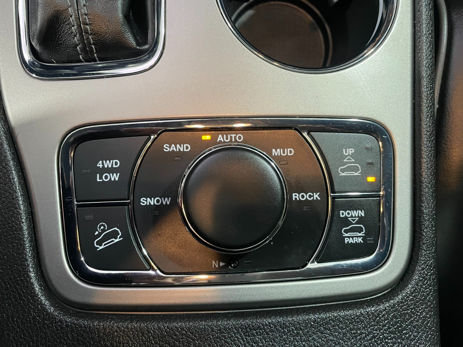 Used-2021-Jeep-Grand-Cherokee-Overland-4X4