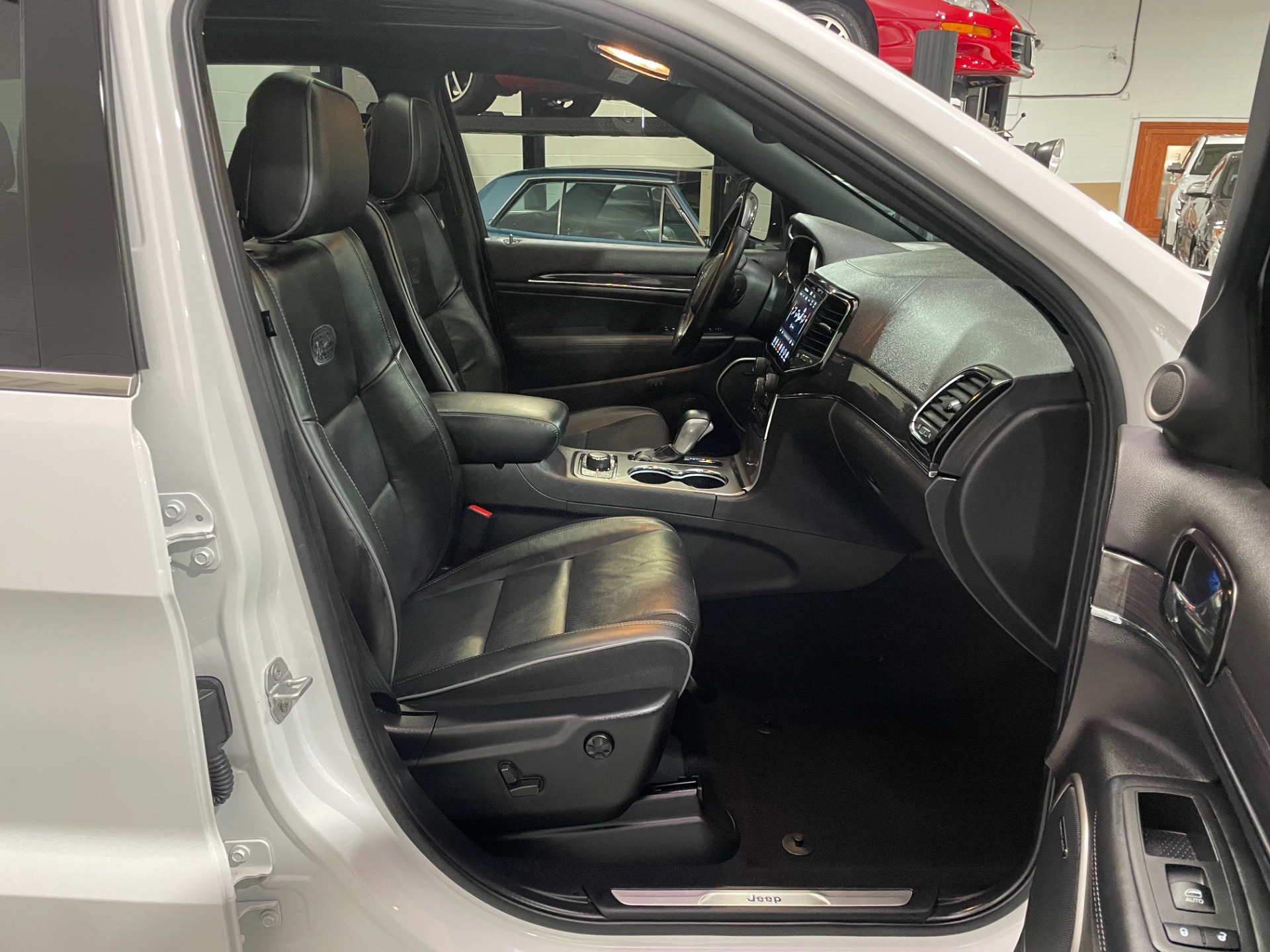 Used-2021-Jeep-Grand-Cherokee-Overland-4X4
