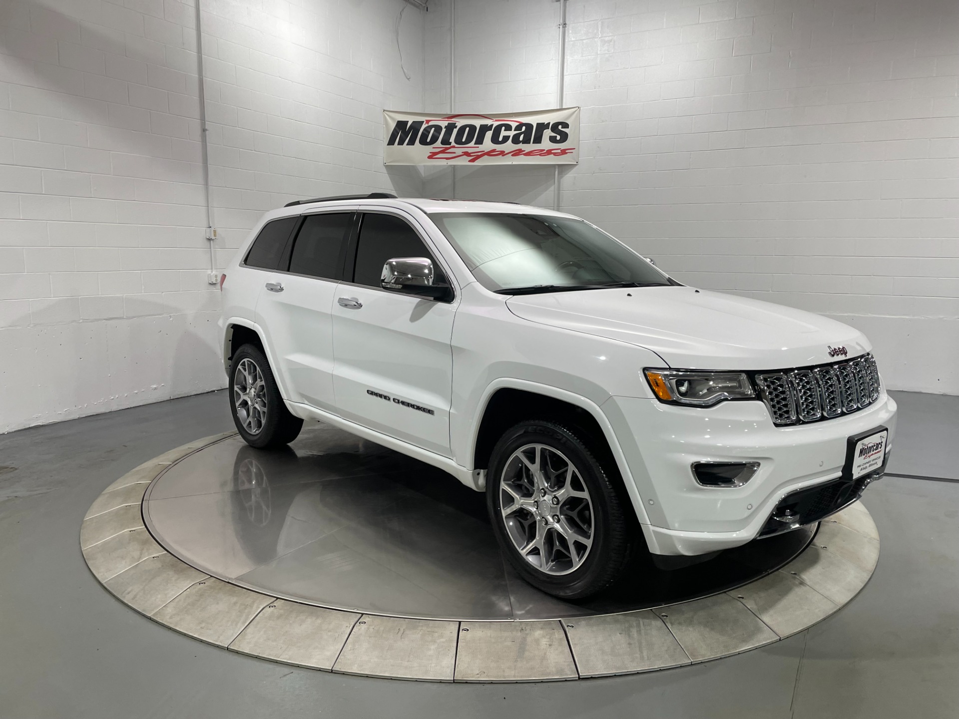 Used-2021-Jeep-Grand-Cherokee-Overland-4X4