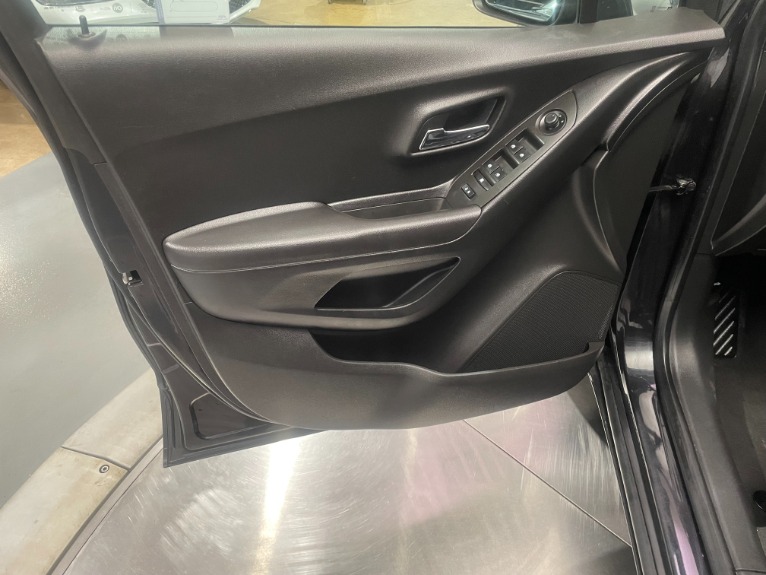 Used-2016-Chevrolet-Trax-LT-FWD