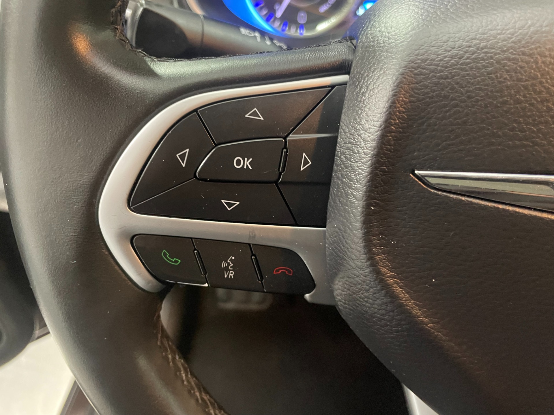Used-2015-Chrysler-200-C-FWD