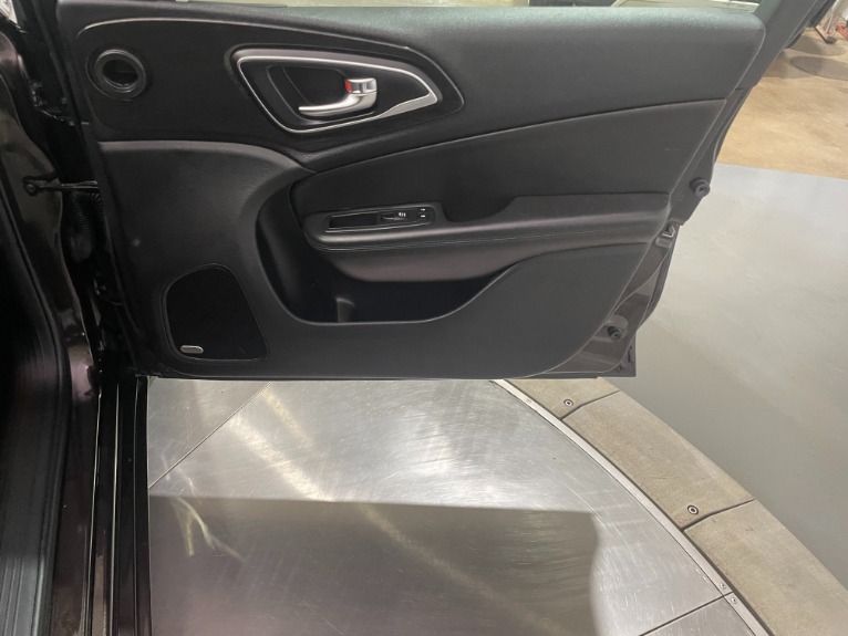 Used-2015-Chrysler-200-C-FWD