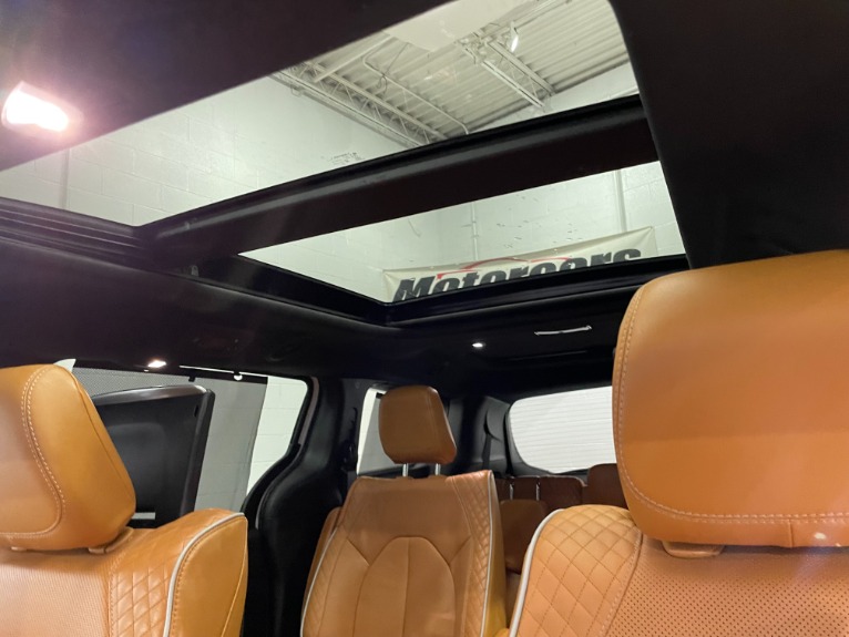 Used-2021-Chrysler-Pacifica-Pinnacle-AWD