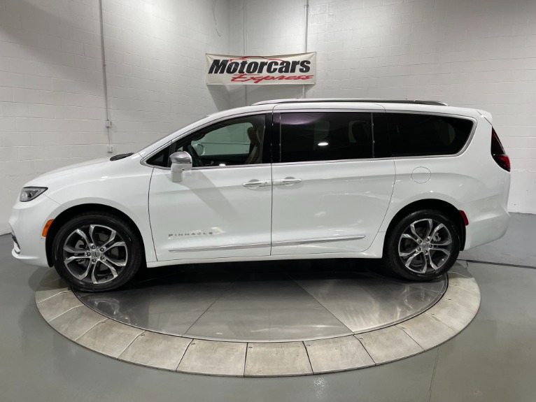 Used-2021-Chrysler-Pacifica-Pinnacle-AWD
