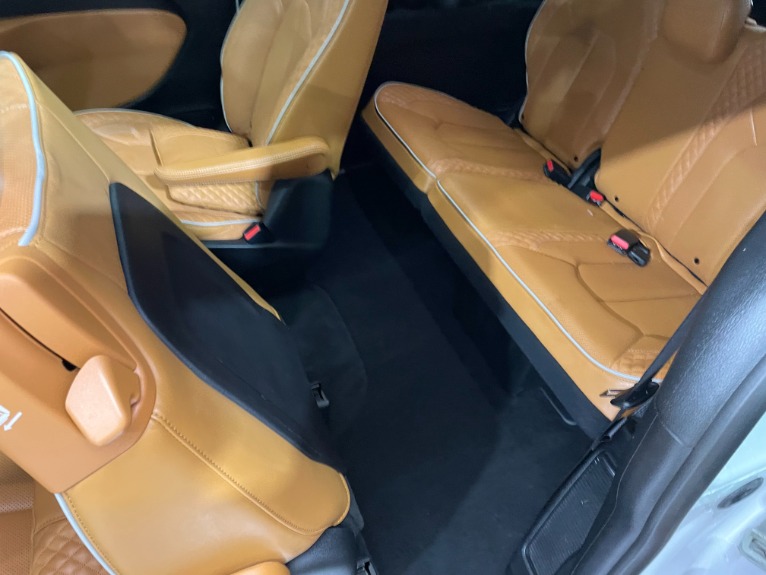 Used-2021-Chrysler-Pacifica-Pinnacle-AWD
