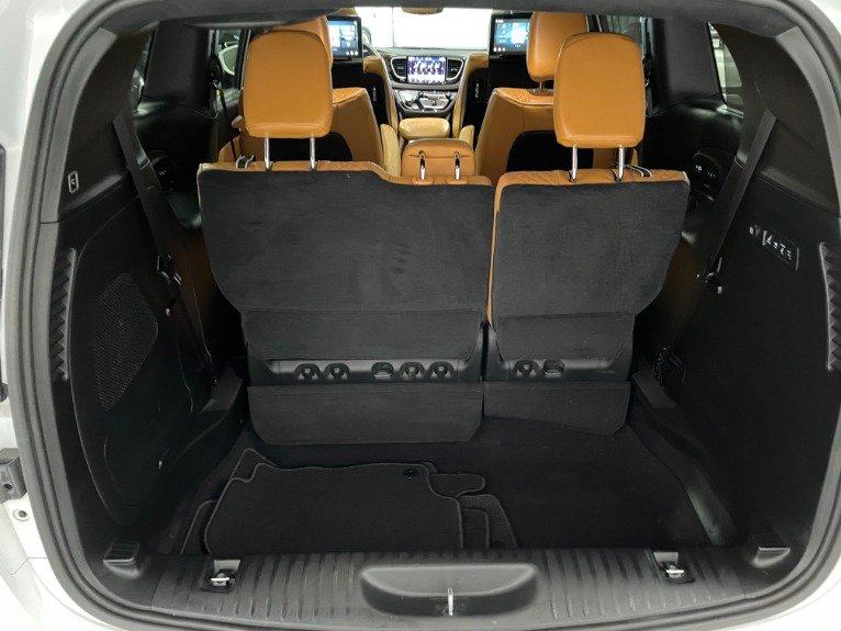 Used-2021-Chrysler-Pacifica-Pinnacle-AWD