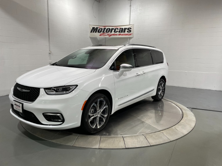 Used-2021-Chrysler-Pacifica-Pinnacle-AWD