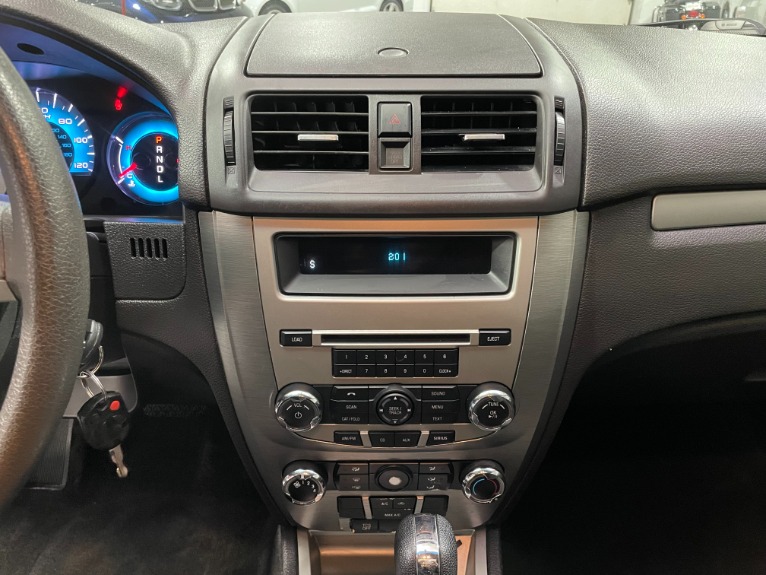 Used-2011-Ford-Fusion-SE-FWD