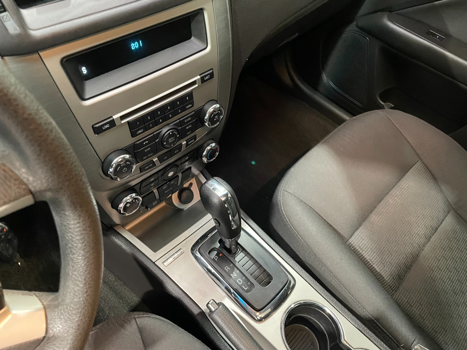 Used-2011-Ford-Fusion-SE-FWD