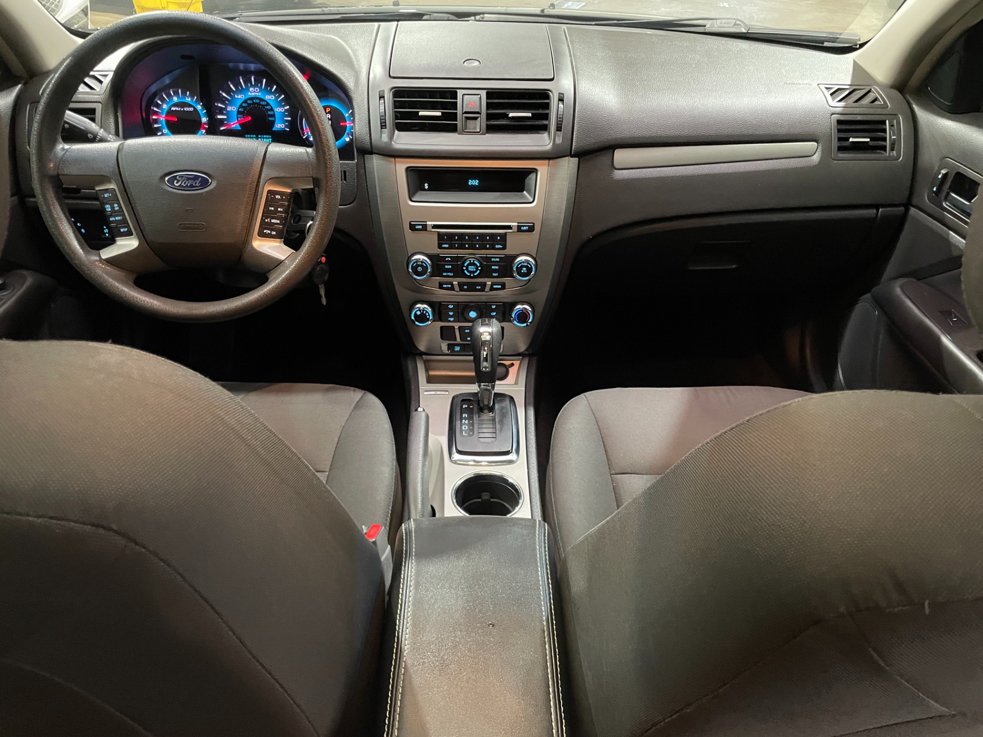 Used-2011-Ford-Fusion-SE-FWD