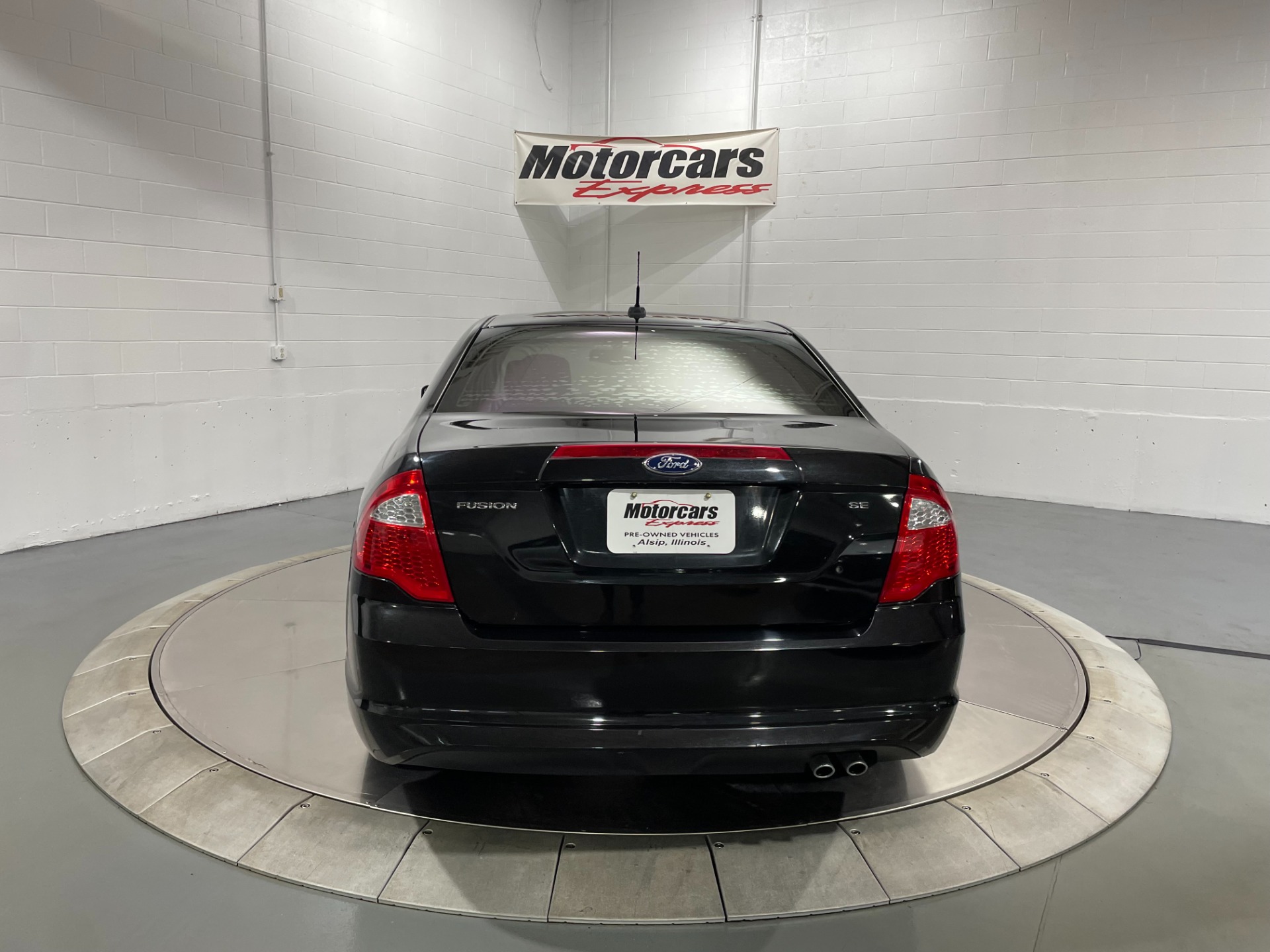 Used-2011-Ford-Fusion-SE-FWD