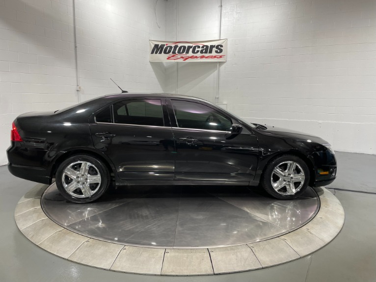 Used-2011-Ford-Fusion-SE-FWD