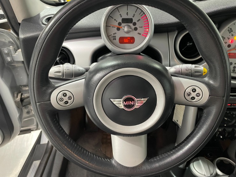 Used-2006-MINI-Cooper-FWD