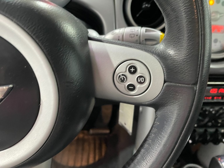 Used-2006-MINI-Cooper-FWD