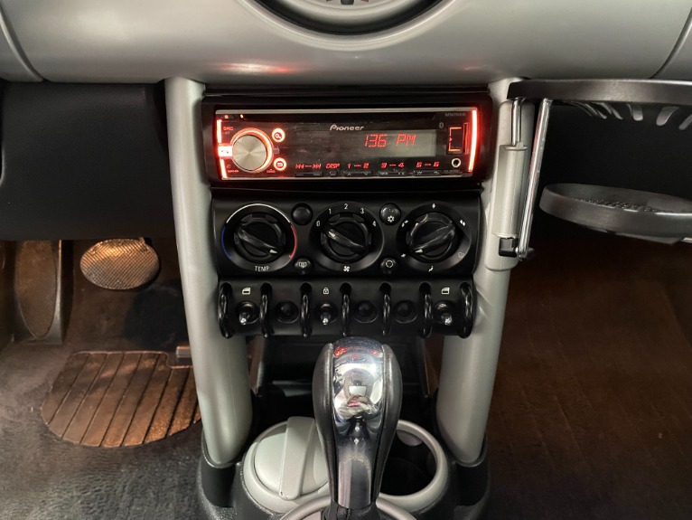 Used-2006-MINI-Cooper-FWD