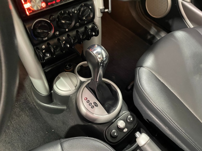 Used-2006-MINI-Cooper-FWD