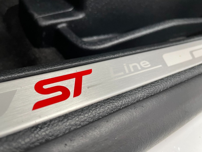 Used-2020-Ford-Edge-ST-Line-AWD