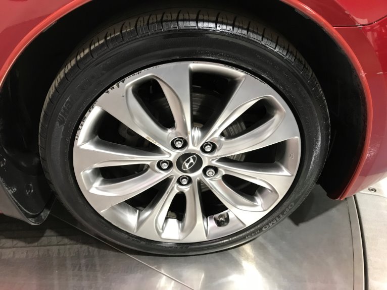 Used-2011-Hyundai-Sonata-SE