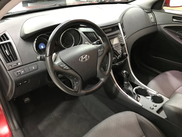 Used-2011-Hyundai-Sonata-SE