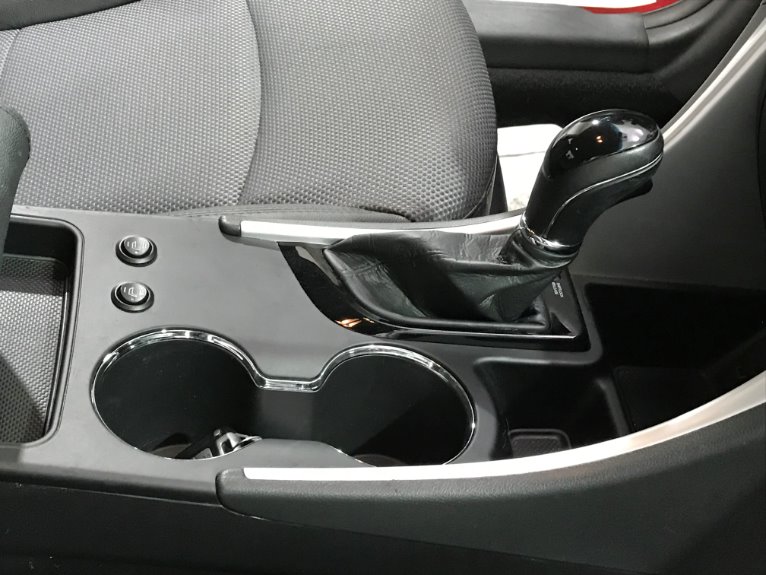 Used-2011-Hyundai-Sonata-SE