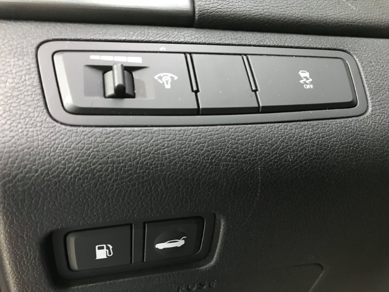 Used-2011-Hyundai-Sonata-SE