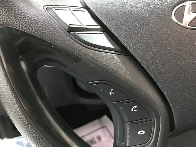 Used-2011-Hyundai-Sonata-SE