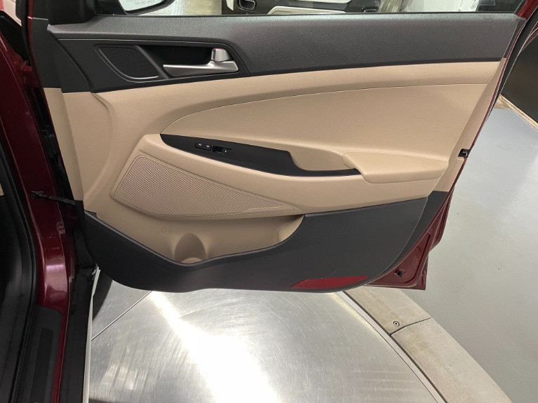 Used-2018-Hyundai-TUCSON-SEL-AWD