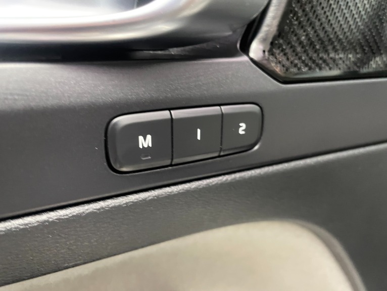 Used-2021-Volvo-XC40-T5-Inscription-AWD