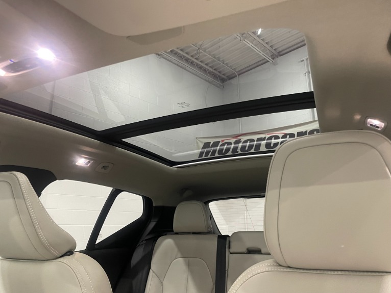 Used-2021-Volvo-XC40-T5-Inscription-AWD