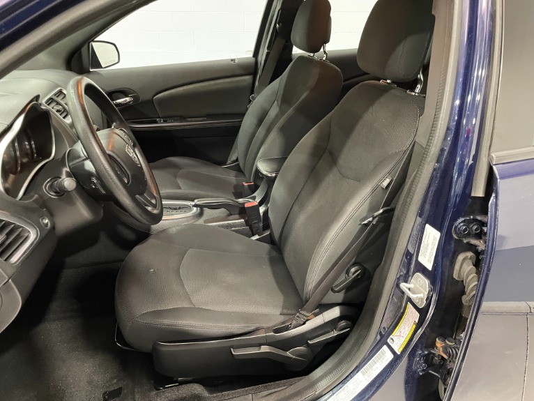Used-2014-Dodge-Avenger-SE-FWD